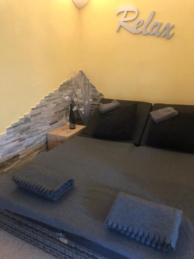 Ferienwohnung Schlossblick - 4 Sterne Sauna Pool Whirlpool Exklusiv Braunfels Εξωτερικό φωτογραφία