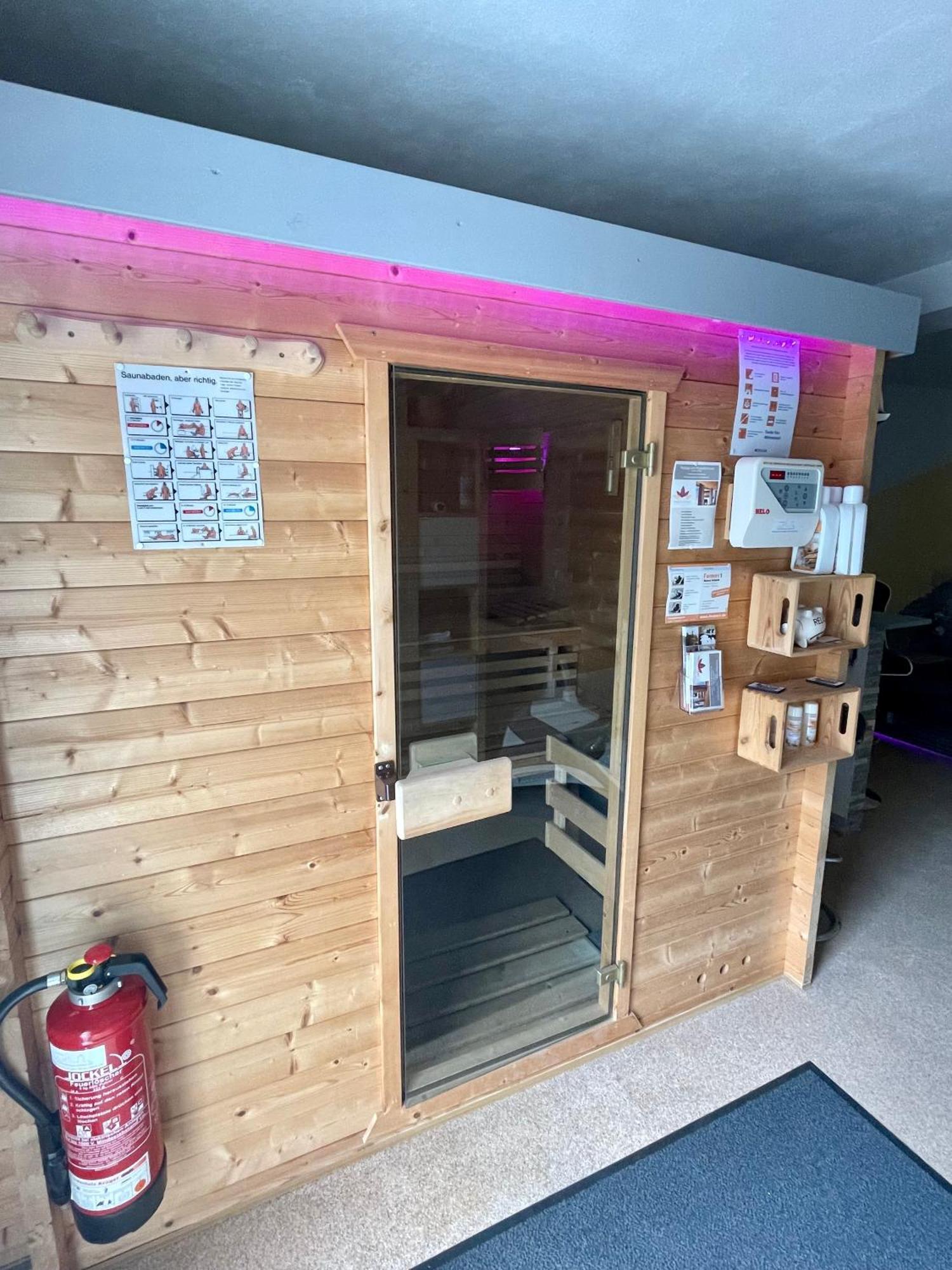 Ferienwohnung Schlossblick - 4 Sterne Sauna Pool Whirlpool Exklusiv Braunfels Εξωτερικό φωτογραφία